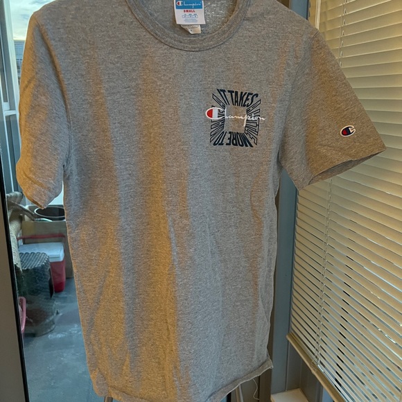 Bundle of 4 Champion tshirt - Picture 2 of 6